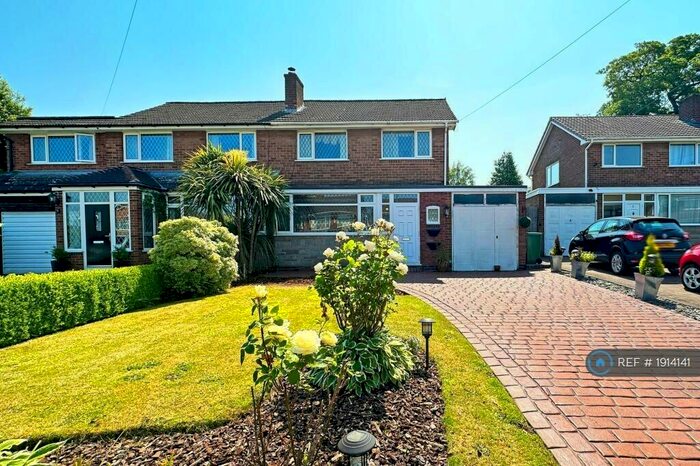 4 Bedroom Semi-Detached House To Rent In Newfield Close, Solihull, B91