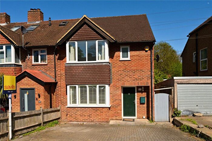3 Bedroom End Of Terrace House To Rent In Locke King Road, Weybridge, Surrey, KT13