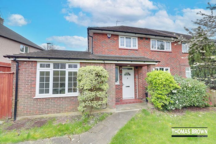 4 Bedroom Semi Detached House For Sale In Leesons Hill, Orpington, BR5