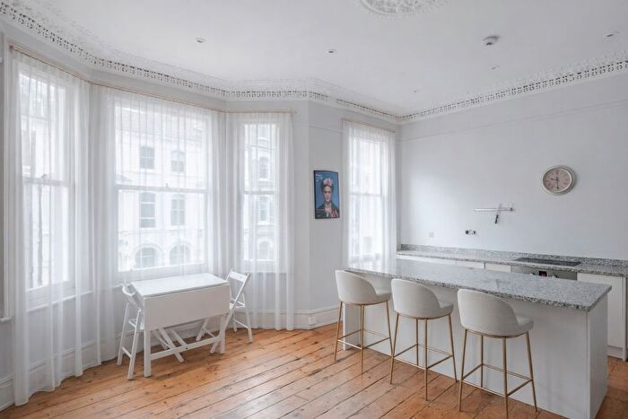 2 Bedroom Flat To Rent In Mayflower Road, SW9