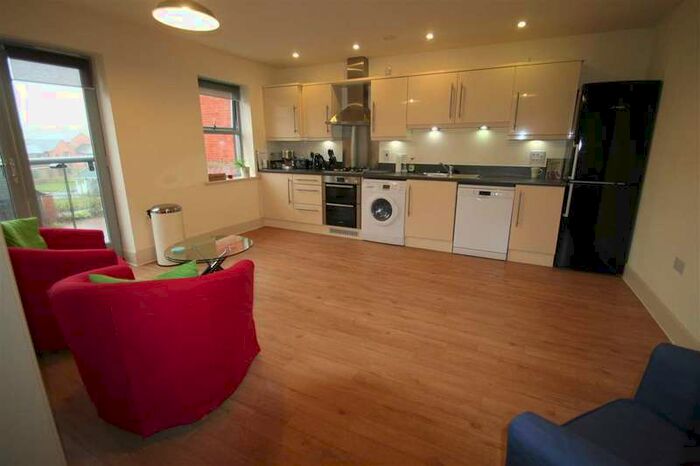 3 Bedroom Apartment To Rent In Idsworth Court, Limes Park, Basingstoke, RG24