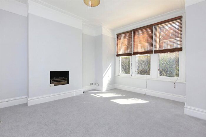 2 Bedroom Flat To Rent In Yukon Road, Clapham South, SW12