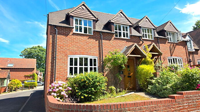 3 Bedroom Semi-Detached House For Sale In High Street, East Ilsley, Berkshire, RG20
