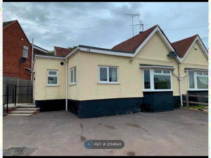 2 Bedroom Bungalow To Rent In Oatlands Road, Shinfield, Reading, RG2