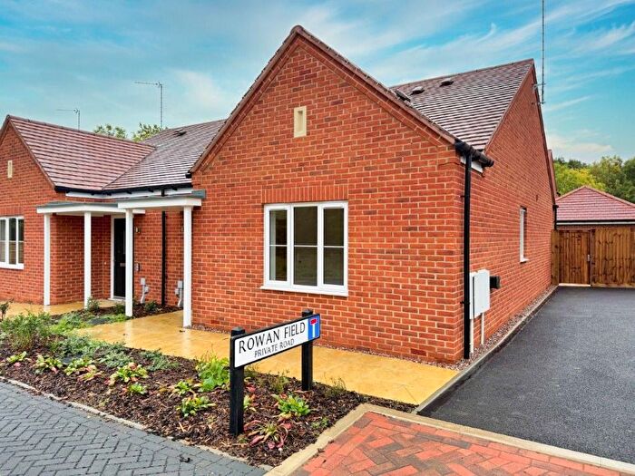 2 Bedroom Bungalow For Sale In Willow Park, Rowan Field, Buckingham, MK18