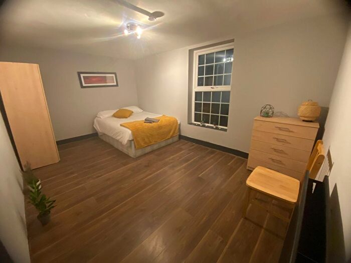 3 Bedroom Flat To Rent In Lowfield Street, Dartford, DA1