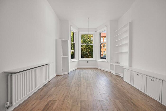 Flat To Rent In Greencroft Gardens, South Hampstead, NW6