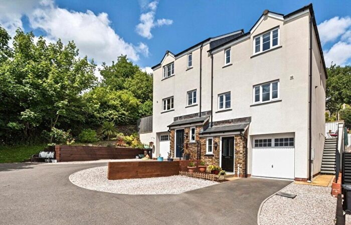 3 Bedroom Semi-Detached House For Sale In Buzzard Rise, St. Anns Chapel, Gunnislake, Cornwall, PL18