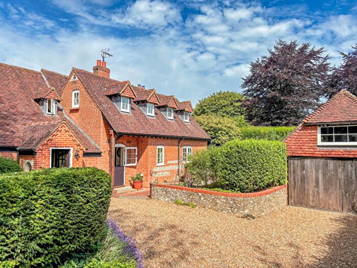 4 Bedroom Detached House For Sale In The Old Brewery, Dummer, Hampshire, RG25