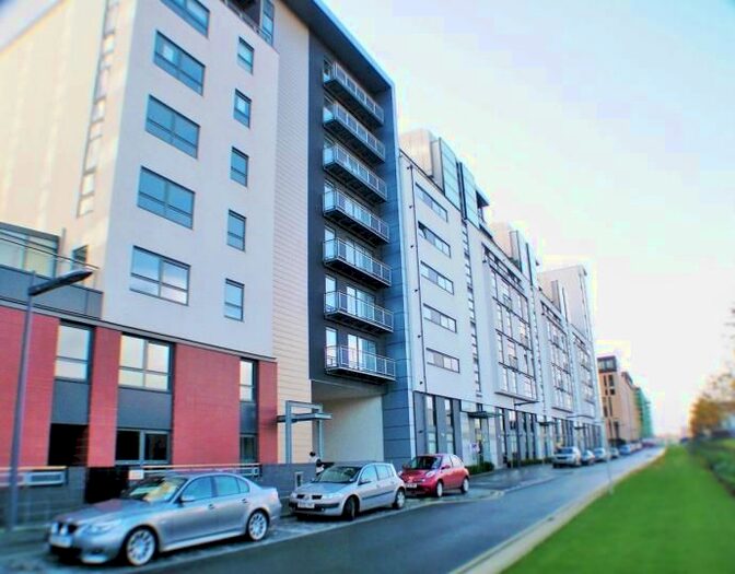 2 Bedroom Flat To Rent In Glasgow Harbour Terraces, Glasgow, G11