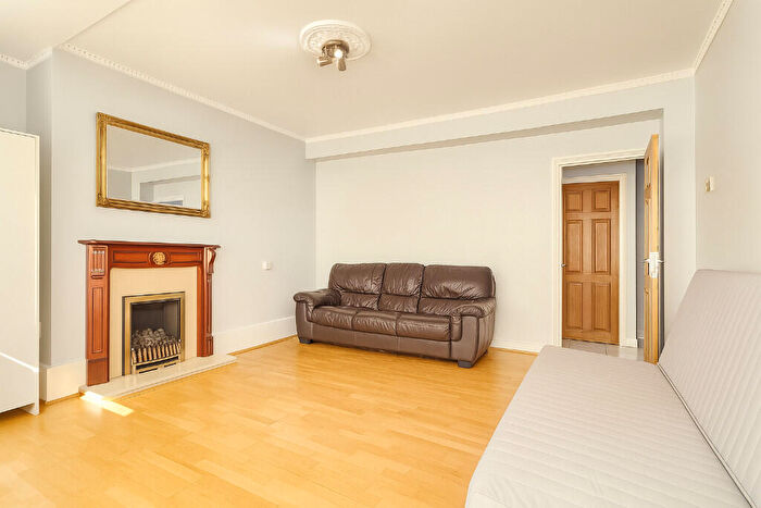 4 Bedroom Flat To Rent In Percival Street, London, EC1V