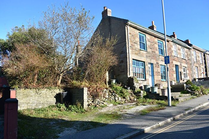 3 Bedroom End Of Terrace House For Sale In St. Day Road, Redruth, Cornwall, TR15