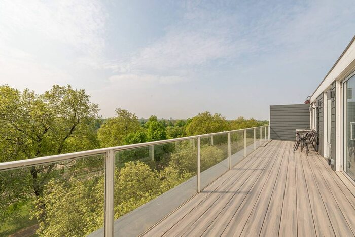 2 Bedroom Flat To Rent In Clarendon Place, Hyde Park Estate, London, W2