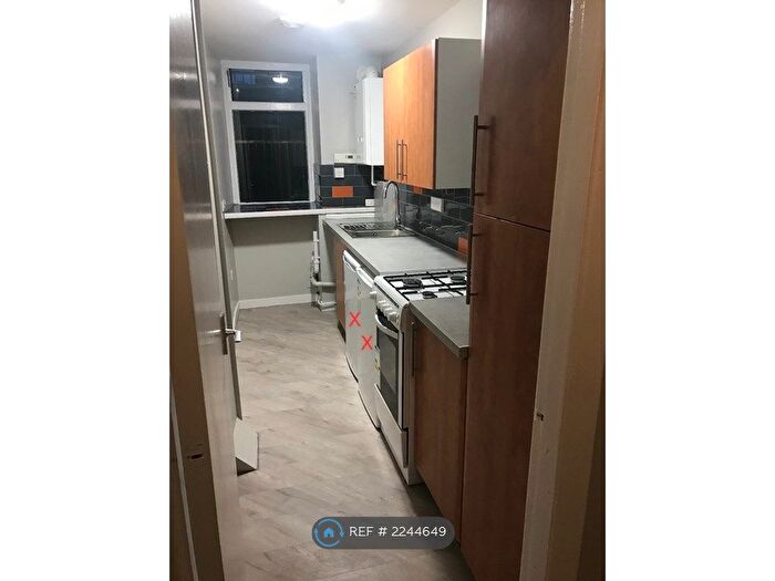 2 Bedroom Flat To Rent In Clepington Road, Dundee, DD3