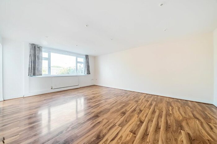 2 Bedroom Terraced Bungalow For Sale In Heron Mead, Pagham, Bognor Regis, PO21
