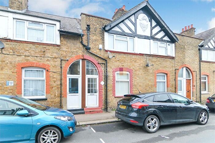 3 Bedroom Terraced House To Rent In Swanfield Road, Waltham Cross, Hertfordshire, EN8