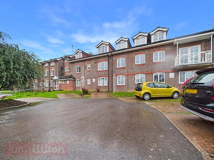 2 Bedroom Flat To Rent In Tower Gate, Preston, Brighton, BN1