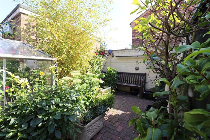 3 Bedroom Terraced House For Sale In Eastfield, North Cave, HU15