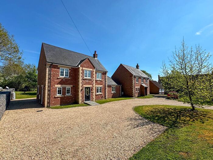 5 Bedroom Detached House For Sale In Berhills Lane, Sells Green, SN12
