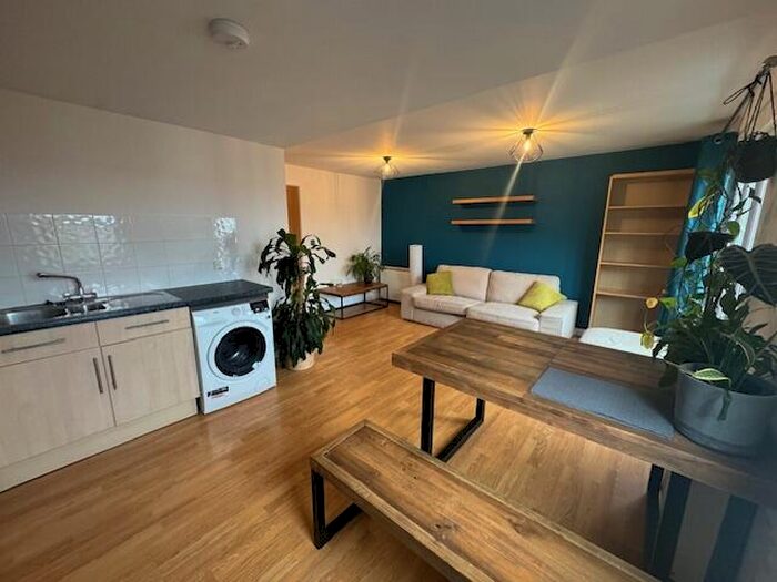 2 Bedroom Apartment To Rent In Waterloo Road, Bristol, BS2