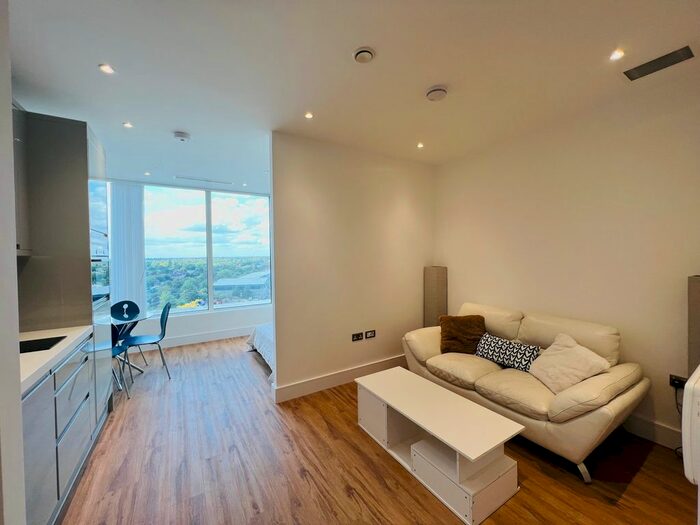 Studio To Rent In West Gate, Ealing, W5