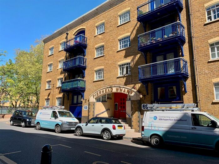 2 Bedroom Flat To Rent In Wapping High Street, London, E1W