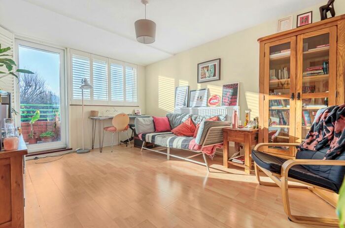 1 Bedroom Flat To Rent In Queens Road London, SE15