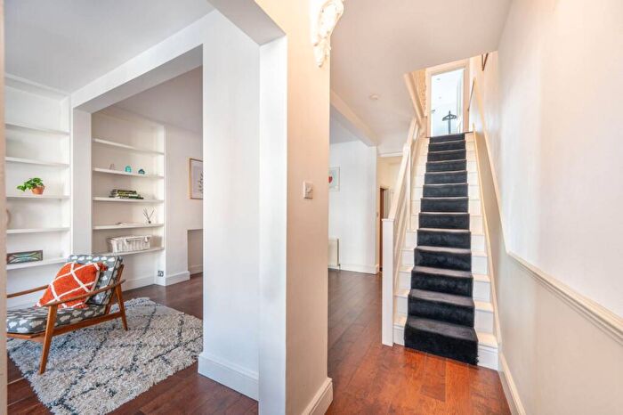 3 Bedroom House To Rent In Holberton Gardens, Kensal Green, London, NW10