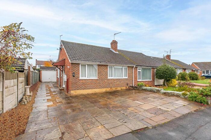 2 Bedroom Semi-Detached Bungalow For Sale In Ludgate, Tring, HP23