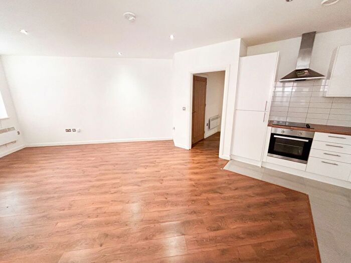 1 Bedroom Flat To Rent In Threadneedle House, Alcester Street, Redditch, B98