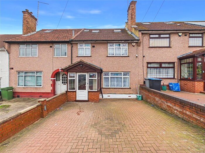4 Bedroom Terraced House To Rent In Nutfield Road, London, NW2