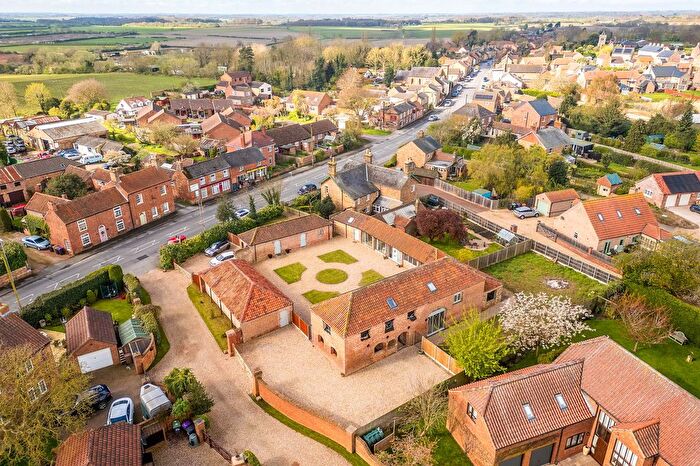 4 Bedroom Barn Conversion For Sale In The Low Barn, High Street, Martin, Lincolnshire, LN4