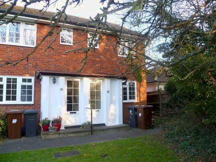 2 Bedroom Maisonette To Rent In The Pantiles, Bushey Heath, Bushey, WD23