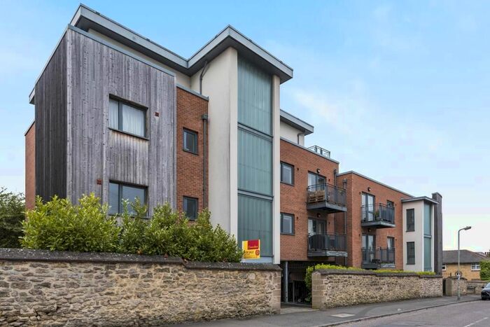 2 Bedroom Flat To Rent In Spire View, Oxford, OX4