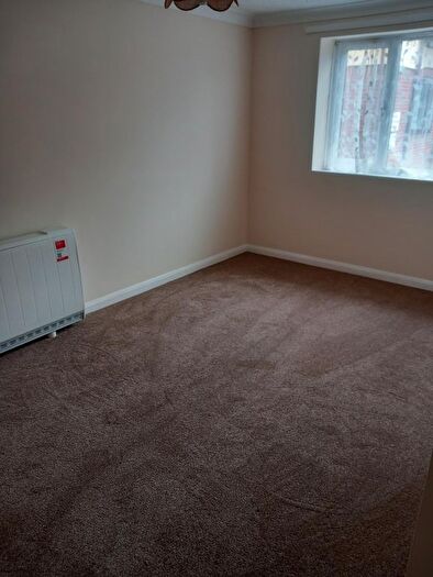 1 Bedroom Flat To Rent In Hameldown Way, Newton Abbot, TQ12