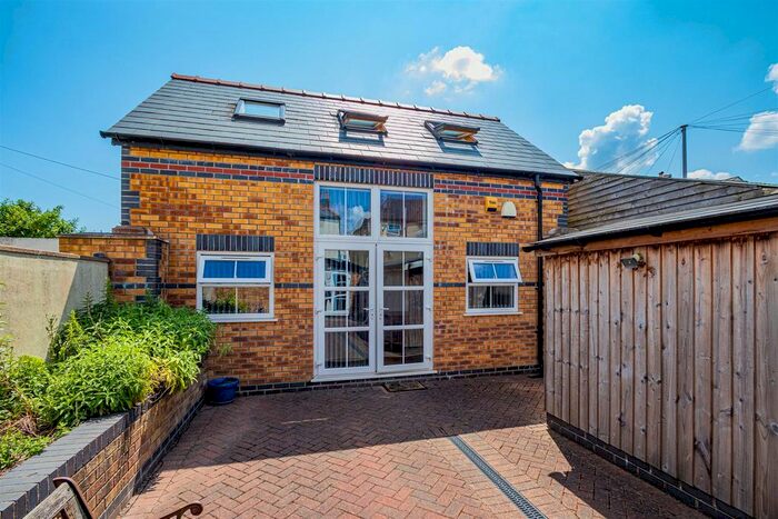 1 Bedroom Flat To Rent In Richards Terrace, Roath, Cardiff, CF24