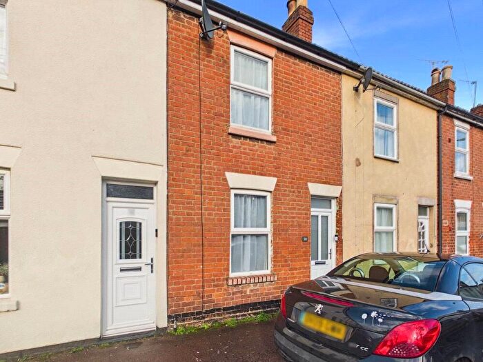 2 Bedroom Terraced House For Sale In New Street, Gloucester, Gloucestershire, GL1