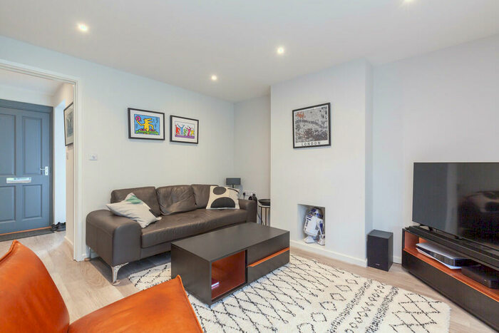 2 Bedroom Terraced House To Rent In Lodge Close, Marston, OX3