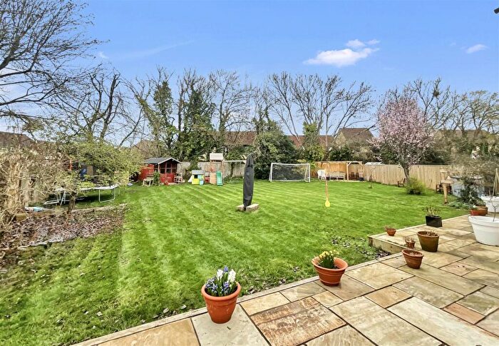 5 Bedroom Detached House For Sale In Ashton Keynes, SN6