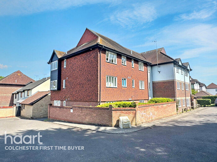 1 Bedroom Apartment For Sale In Nicholsons Grove, Colchester, CO1
