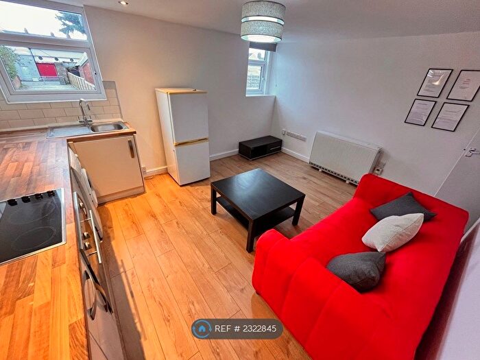 1 Bedroom Flat To Rent In Newport Road, Cardiff, CF24