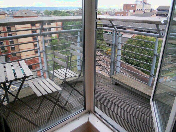 2 Bedroom Apartment To Rent In Queen Street, The Aspect, Cardiff, CF10