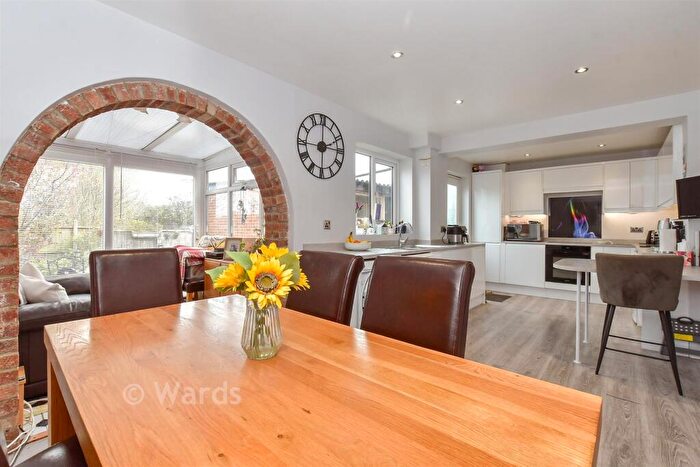 4 Bedroom Semi-Detached House For Sale In Richmond Road, Whitstable, Kent, CT5