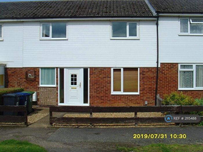 3 Bedroom Terraced House To Rent In Poplar Close, Huntingdon, PE29