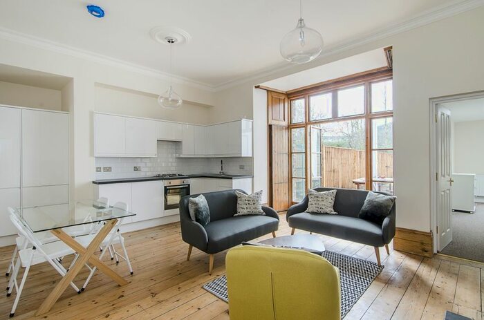 5 Bedroom Flat To Rent In Upper Richmond Road, London, SW15