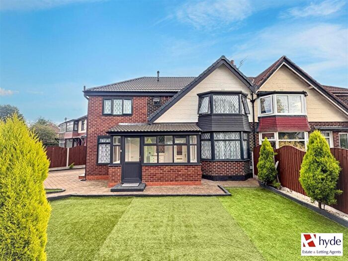 5 Bedroom Semi-Detached House For Sale In Heys Road, Prestwich, Manchester., M25