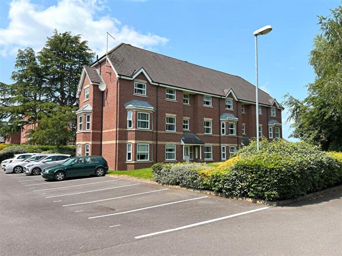 2 Bedroom Apartment For Sale In Westholme Close, Congleton, CW12
