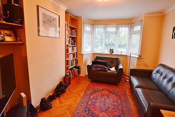 3 Bedroom Semi Detached House To Rent In Melbourne Road, Bushey, WD23