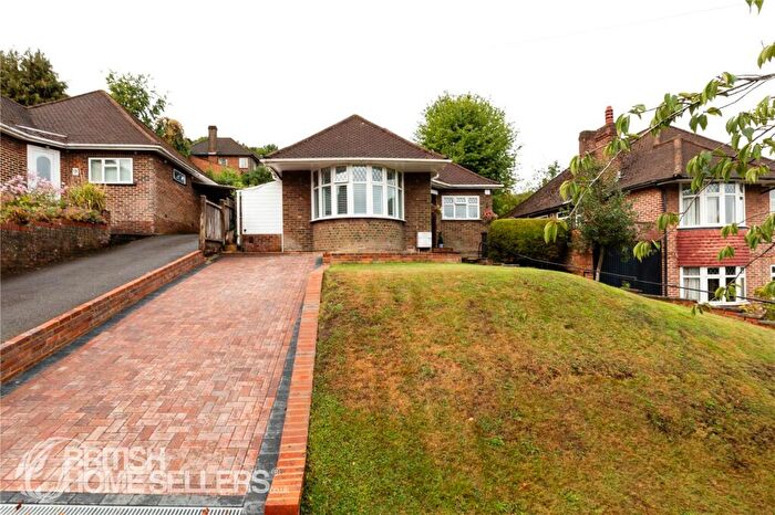 2 Bedroom Bungalow For Sale In Coombe Wood Hill, Purley, CR8