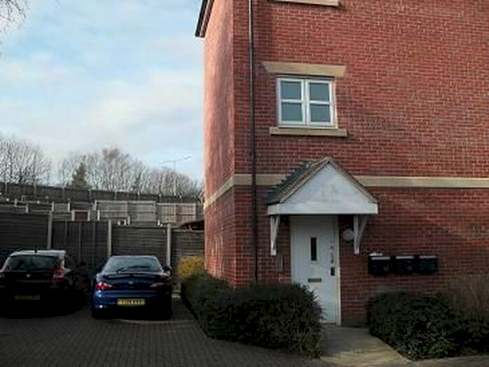 1 Bedroom Flat To Rent In Blisworth Close, Hunsbury Hill, Northampton, NN4